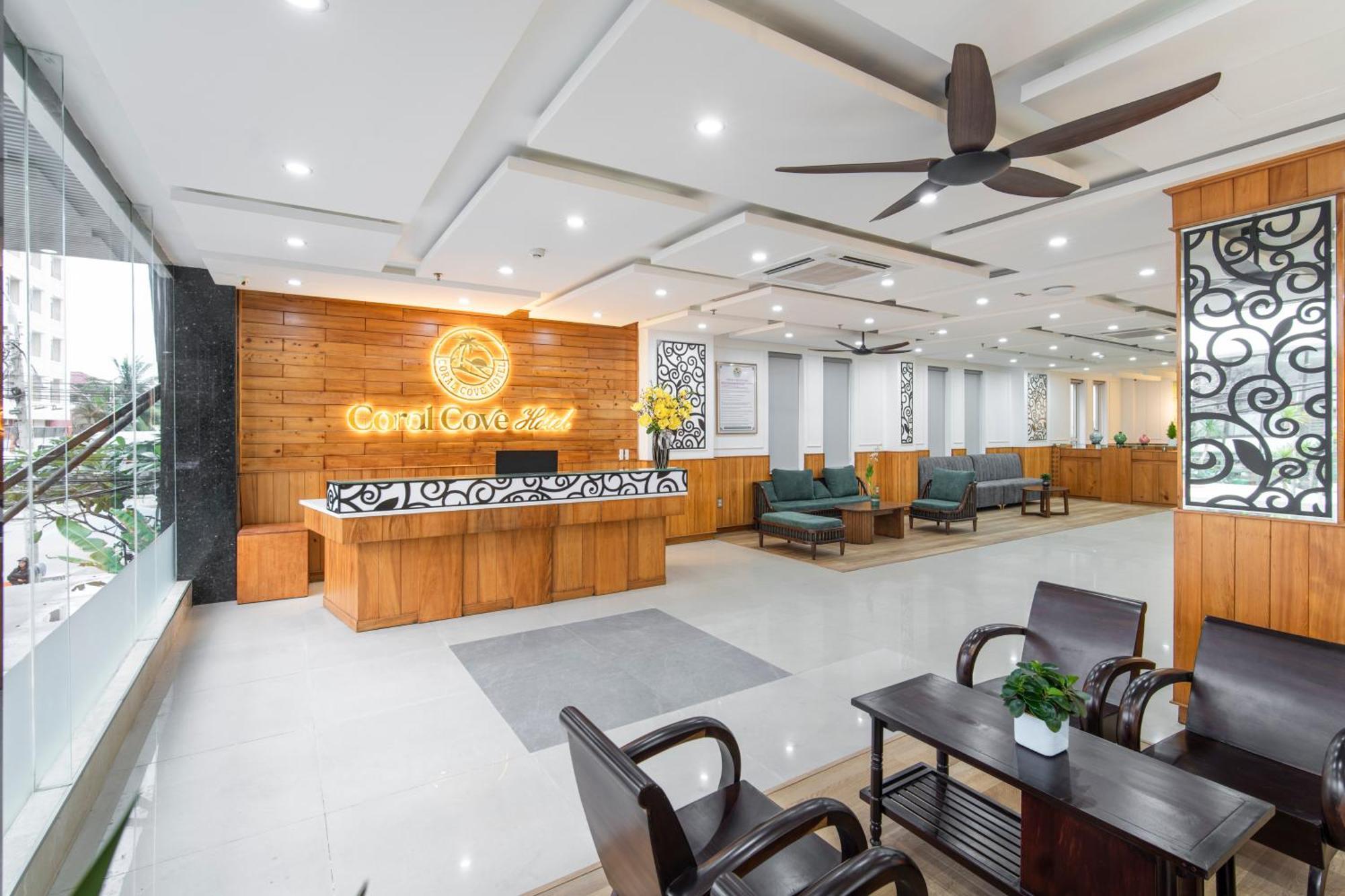 Khách sạn Coral Cove 4*